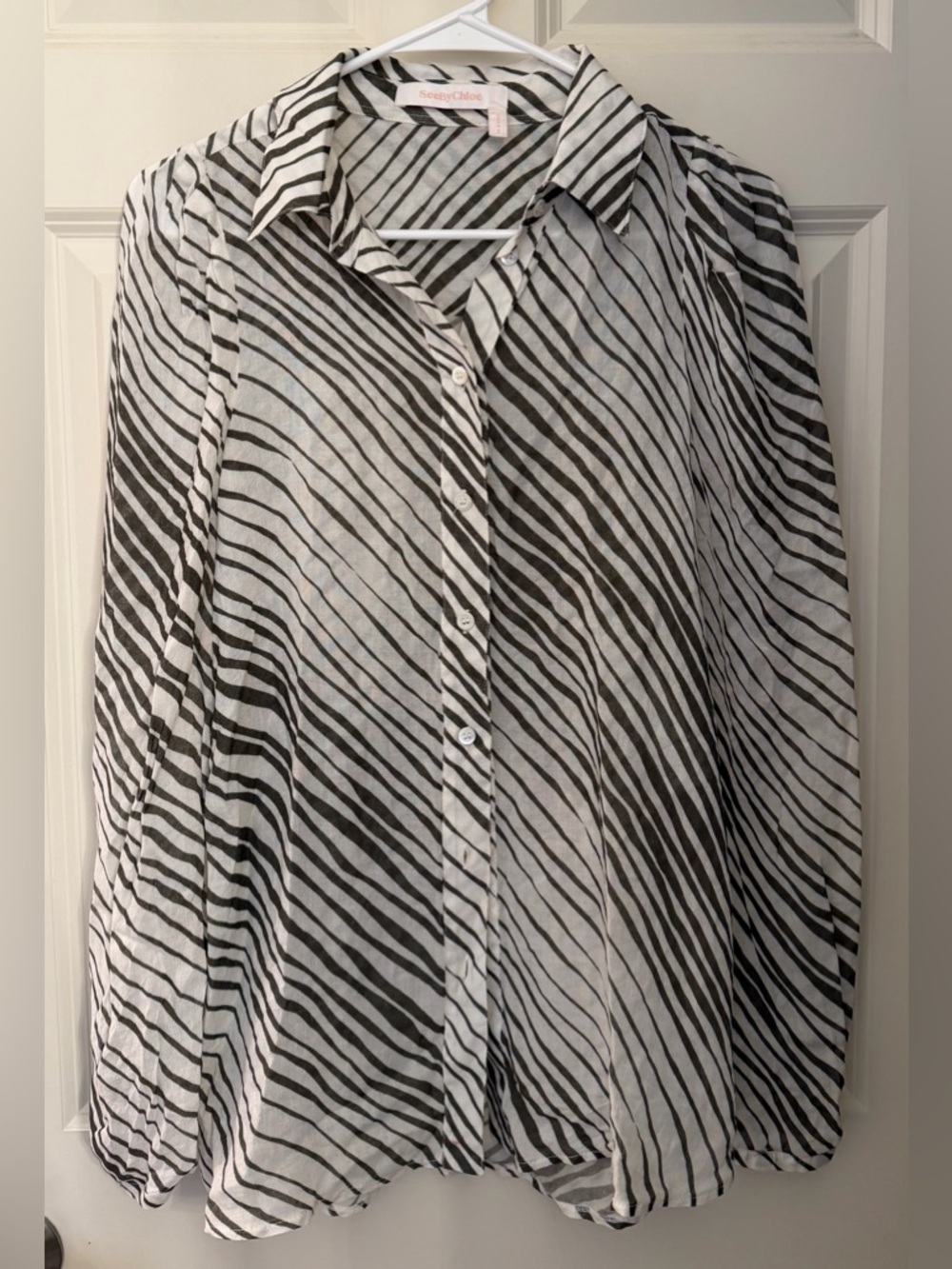 See By Chloe Lightweight Viscose/Wool Printed Button Down, Size 34 (XS-S)
